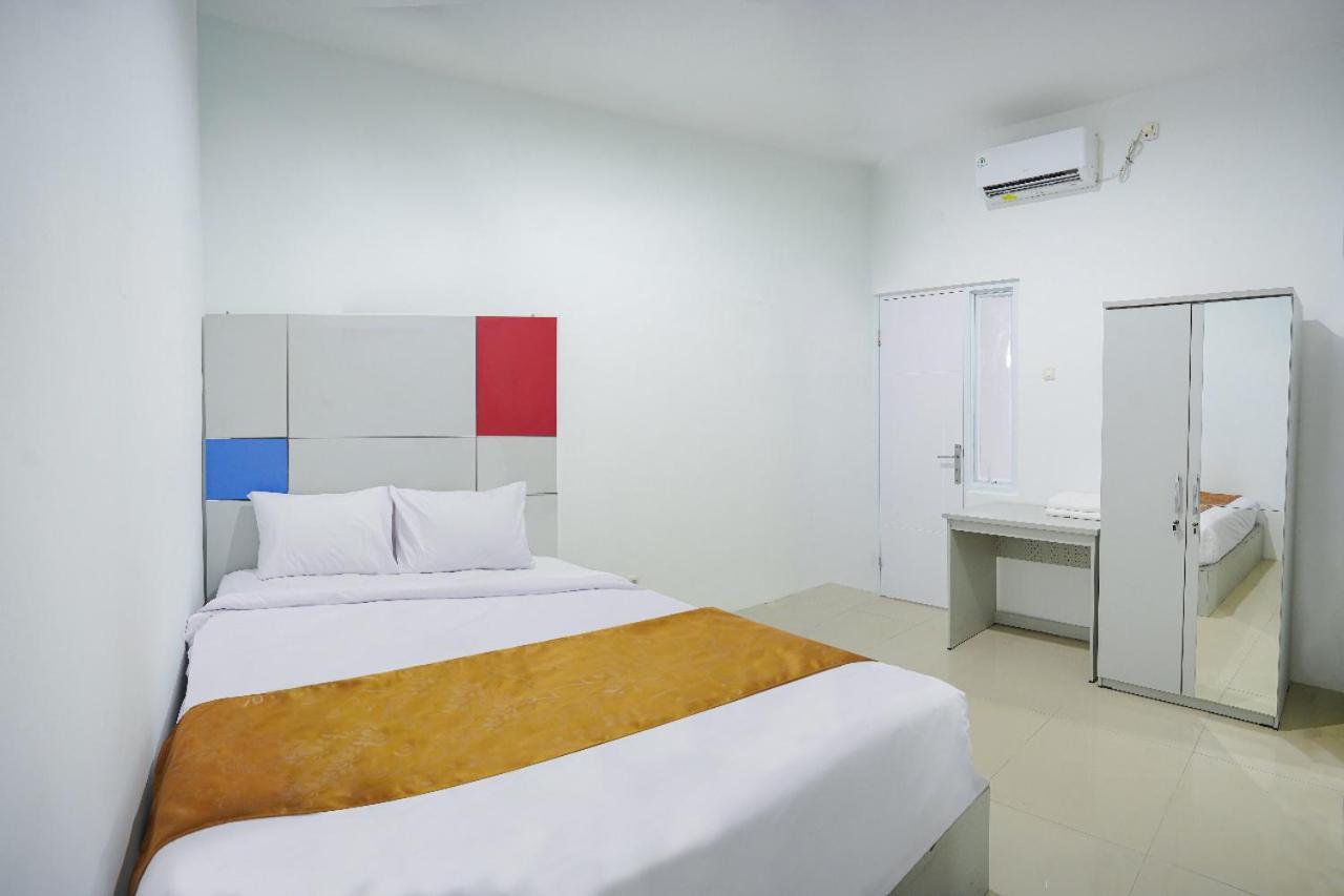 Ndalem Kraton Hotel Сидоарджо Екстериор снимка